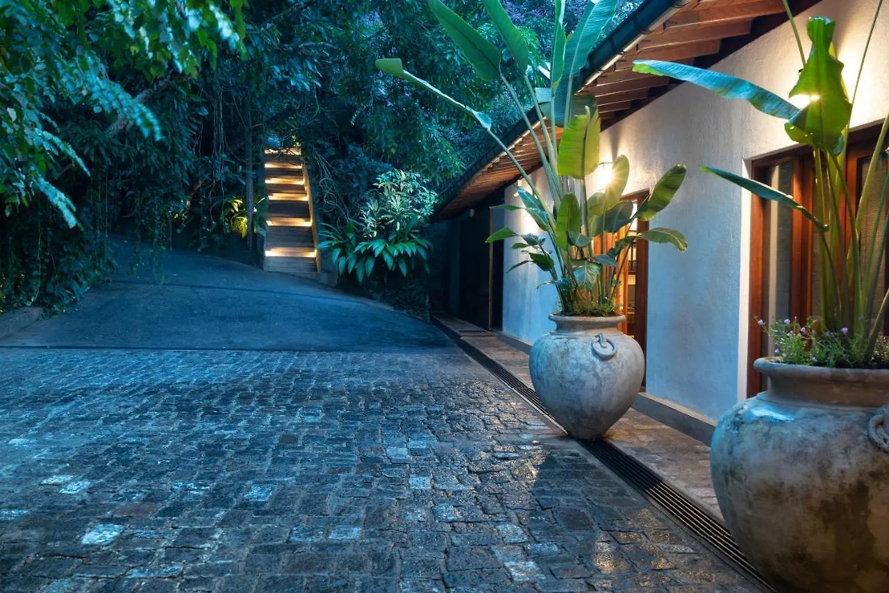 Kings Pavilion Luxury Hotel - Level 1 Certified Kandy